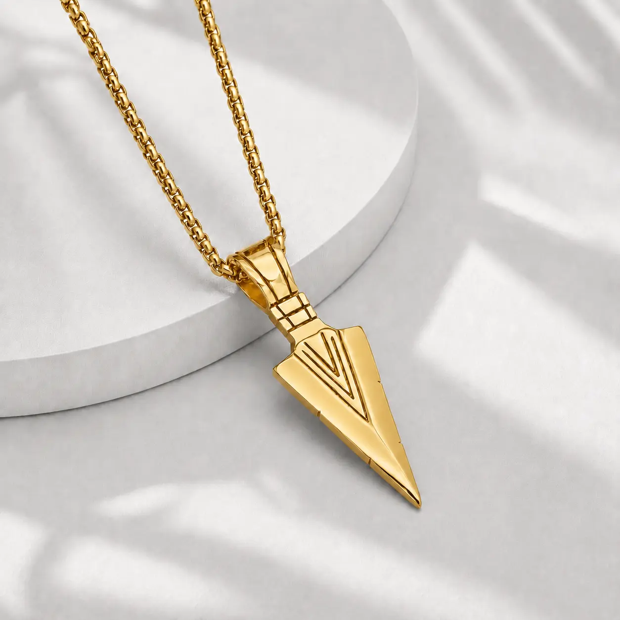 Arrowhead Pendent with Chain – Gold Edition